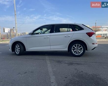 Белый Шкода Scala, объемом двигателя 1.6 л и пробегом 293 тыс. км за 12900 $, фото 2 на Automoto.ua