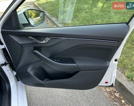 Білий Шкода Scala, об'ємом двигуна 1.6 л та пробігом 130 тис. км за 14000 $, фото 39 на Automoto.ua