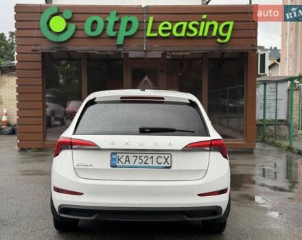 Білий Шкода Scala, об'ємом двигуна 1.6 л та пробігом 169 тис. км за 13500 $, фото 4 на Automoto.ua