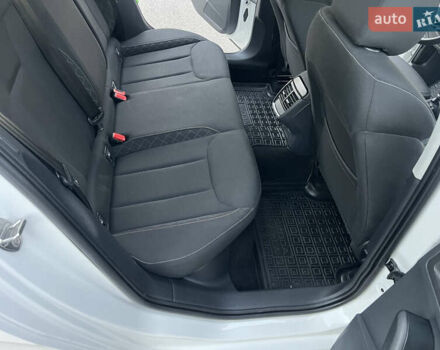 Білий Шкода Scala, об'ємом двигуна 1.6 л та пробігом 167 тис. км за 13999 $, фото 21 на Automoto.ua