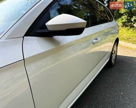 Білий Шкода Scala, об'ємом двигуна 1.6 л та пробігом 130 тис. км за 14000 $, фото 18 на Automoto.ua