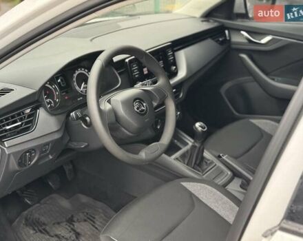 Білий Шкода Scala, об'ємом двигуна 1.6 л та пробігом 169 тис. км за 13500 $, фото 7 на Automoto.ua