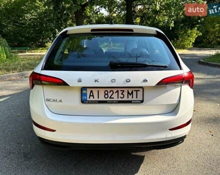Білий Шкода Scala, об'ємом двигуна 1.6 л та пробігом 130 тис. км за 14000 $, фото 6 на Automoto.ua
