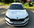 Білий Шкода Scala, об'ємом двигуна 1.6 л та пробігом 130 тис. км за 14000 $, фото 2 на Automoto.ua