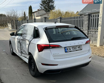 Белый Шкода Scala, объемом двигателя 1.6 л и пробегом 29 тыс. км за 12999 $, фото 10 на Automoto.ua