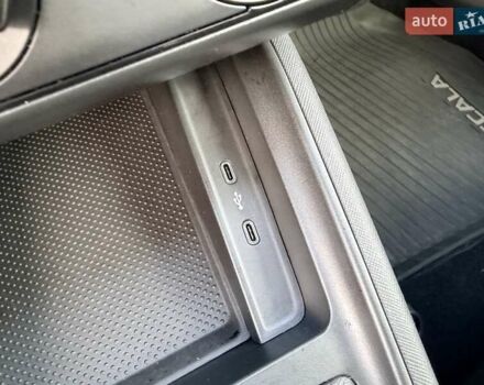 Белый Шкода Scala, объемом двигателя 1.6 л и пробегом 113 тыс. км за 15090 $, фото 14 на Automoto.ua