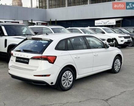 Белый Шкода Scala, объемом двигателя 1.6 л и пробегом 113 тыс. км за 15090 $, фото 5 на Automoto.ua