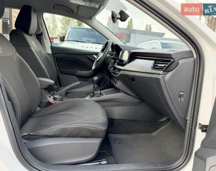 Белый Шкода Scala, объемом двигателя 1.6 л и пробегом 113 тыс. км за 15090 $, фото 21 на Automoto.ua