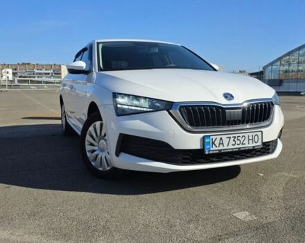 Белый Шкода Scala, объемом двигателя 1.6 л и пробегом 143 тыс. км за 14500 $, фото 1 на Automoto.ua