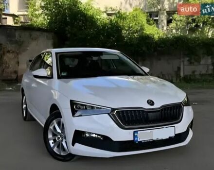 Белый Шкода Scala, объемом двигателя 1.6 л и пробегом 80 тыс. км за 17900 $, фото 1 на Automoto.ua