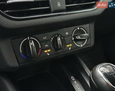 Чорний Шкода Scala, об'ємом двигуна 1.6 л та пробігом 76 тис. км за 15800 $, фото 22 на Automoto.ua