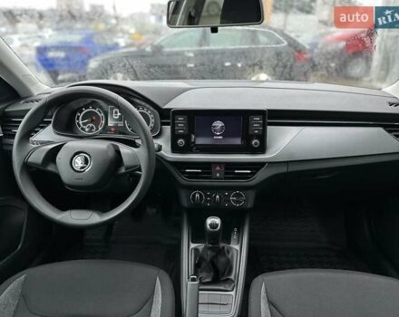 Чорний Шкода Scala, об'ємом двигуна 1.6 л та пробігом 76 тис. км за 15800 $, фото 15 на Automoto.ua