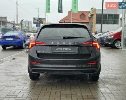 Чорний Шкода Scala, об'ємом двигуна 1.6 л та пробігом 76 тис. км за 15800 $, фото 4 на Automoto.ua