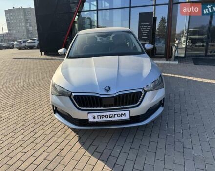 Серый Шкода Scala, объемом двигателя 1.5 л и пробегом 116 тыс. км за 14977 $, фото 2 на Automoto.ua