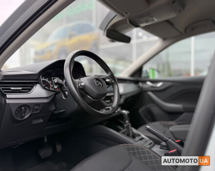 Серый Шкода Scala, объемом двигателя 1.6 л и пробегом 89 тыс. км за 18900 $, фото 10 на Automoto.ua