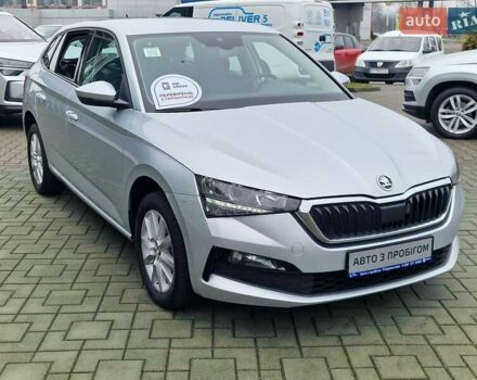 Серый Шкода Scala, объемом двигателя 1.6 л и пробегом 125 тыс. км за 17229 $, фото 2 на Automoto.ua