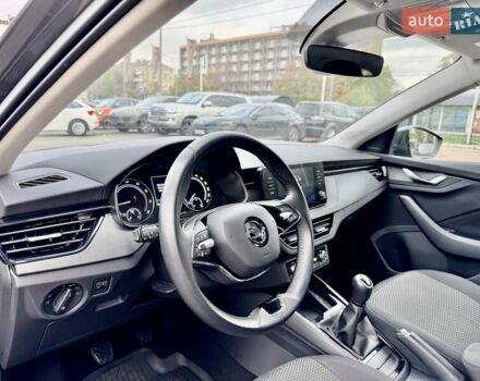 Серый Шкода Scala, объемом двигателя 1.6 л и пробегом 96 тыс. км за 15700 $, фото 14 на Automoto.ua