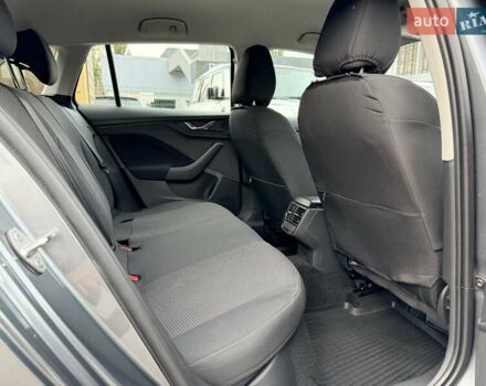 Серый Шкода Scala, объемом двигателя 1.6 л и пробегом 96 тыс. км за 15700 $, фото 19 на Automoto.ua