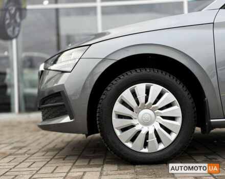 Серый Шкода Scala, объемом двигателя 1.6 л и пробегом 79 тыс. км за 15900 $, фото 2 на Automoto.ua