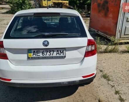 Белый Шкода Спейсбек, объемом двигателя 1.2 л и пробегом 66 тыс. км за 7900 $, фото 3 на Automoto.ua