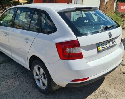 Белый Шкода Спейсбек, объемом двигателя 1.2 л и пробегом 66 тыс. км за 7900 $, фото 2 на Automoto.ua