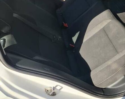 Белый Шкода Спейсбек, объемом двигателя 1.2 л и пробегом 66 тыс. км за 7900 $, фото 7 на Automoto.ua