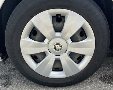 Шкода Спейсбек 2016 в Киеве на Automoto.ua Белый Шкода Спейсбек, объемом двигателя 1.2 л и пробегом 202 тыс. км за 7900 $, фото 6 на Automoto.ua