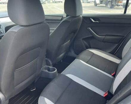 Шкода Спейсбек 2016 в Киеве на Automoto.ua Белый Шкода Спейсбек, объемом двигателя 1.2 л и пробегом 202 тыс. км за 7900 $, фото 12 на Automoto.ua