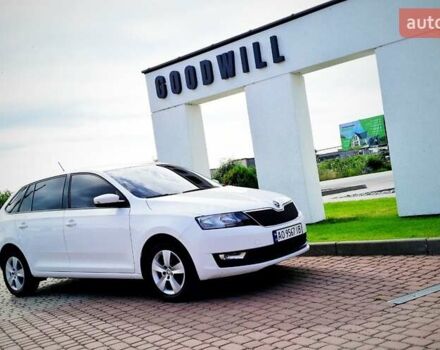 Белый Шкода Спейсбек, объемом двигателя 1 л и пробегом 147 тыс. км за 8650 $, фото 1 на Automoto.ua