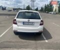 Шкода Спейсбек 2017 в Киеве на Automoto.ua Белый Шкода Спейсбек, объемом двигателя 1 л и пробегом 163 тыс. км за 8000 $, фото 1 на Automoto.ua