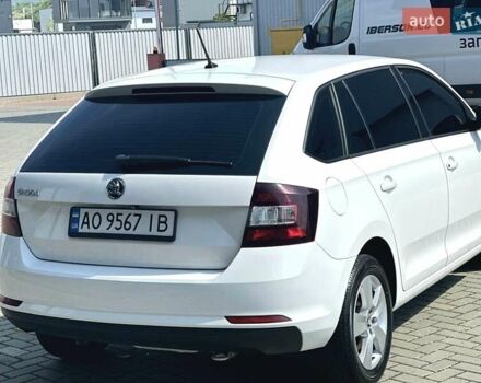 Белый Шкода Спейсбек, объемом двигателя 1 л и пробегом 147 тыс. км за 8650 $, фото 4 на Automoto.ua