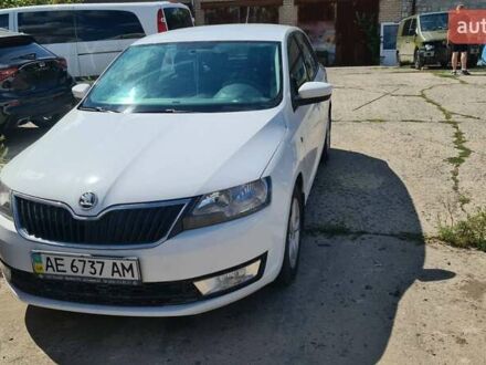 Белый Шкода Спейсбек, объемом двигателя 1.2 л и пробегом 66 тыс. км за 7900 $, фото 1 на Automoto.ua