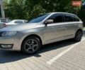 Бежевый Шкода Спейсбек, объемом двигателя 1.2 л и пробегом 260 тыс. км за 9400 $, фото 1 на Automoto.ua