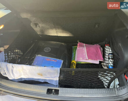 Черный Шкода Спейсбек, объемом двигателя 1.6 л и пробегом 88 тыс. км за 9400 $, фото 4 на Automoto.ua