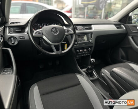 Шкода Спейсбек 2017 в Киеве на Automoto.ua Черный Шкода Спейсбек, объемом двигателя 1.2 л и пробегом 87 тыс. км за 10000 $, фото 4 на Automoto.ua