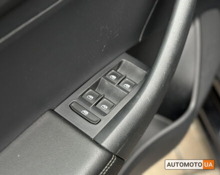 Шкода Спейсбек 2017 в Киеве на Automoto.ua Черный Шкода Спейсбек, объемом двигателя 1.2 л и пробегом 87 тыс. км за 10000 $, фото 17 на Automoto.ua