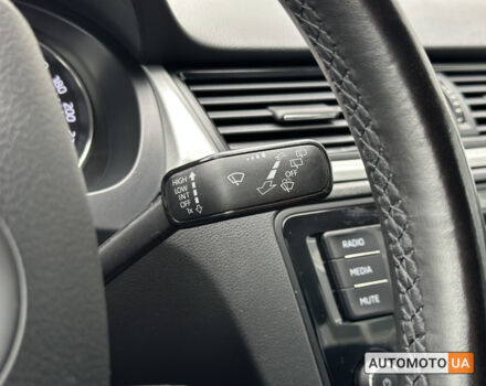 Шкода Спейсбек 2017 в Киеве на Automoto.ua Черный Шкода Спейсбек, объемом двигателя 1.2 л и пробегом 87 тыс. км за 10000 $, фото 11 на Automoto.ua