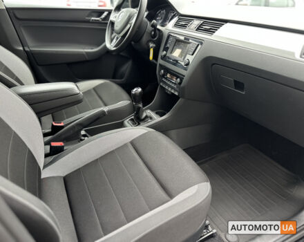 Шкода Спейсбек 2017 в Киеве на Automoto.ua Черный Шкода Спейсбек, объемом двигателя 1.2 л и пробегом 87 тыс. км за 10000 $, фото 21 на Automoto.ua