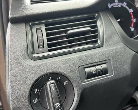 Коричневый Шкода Спейсбек, объемом двигателя 1.6 л и пробегом 114 тыс. км за 9093 $, фото 17 на Automoto.ua