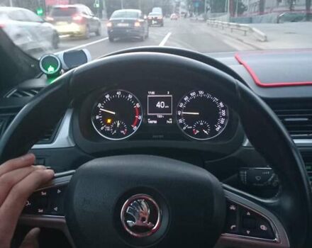 Красный Шкода Спейсбек, объемом двигателя 1.2 л и пробегом 190 тыс. км за 7100 $, фото 7 на Automoto.ua