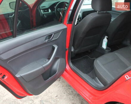 Красный Шкода Спейсбек, объемом двигателя 1.2 л и пробегом 180 тыс. км за 6400 $, фото 10 на Automoto.ua