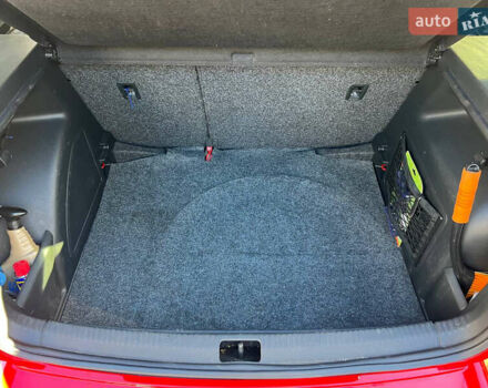 Красный Шкода Спейсбек, объемом двигателя 1.2 л и пробегом 111 тыс. км за 8000 $, фото 9 на Automoto.ua