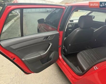 Красный Шкода Спейсбек, объемом двигателя 1.6 л и пробегом 354 тыс. км за 7000 $, фото 12 на Automoto.ua