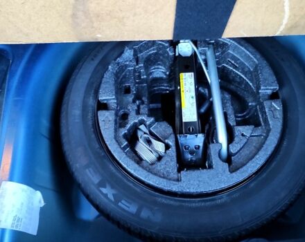 Синій Шкода Спейсбек, об'ємом двигуна 1.2 л та пробігом 1 тис. км за 8600 $, фото 12 на Automoto.ua