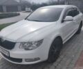 Белый Шкода Суперб, объемом двигателя 1.8 л и пробегом 287 тыс. км за 8500 $, фото 1 на Automoto.ua