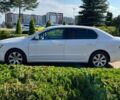 Белый Шкода Суперб, объемом двигателя 1.6 л и пробегом 183 тыс. км за 8250 $, фото 3 на Automoto.ua