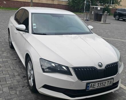 Белый Шкода Суперб, объемом двигателя 1.6 л и пробегом 205 тыс. км за 14500 $, фото 2 на Automoto.ua