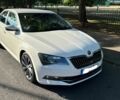 Білий Шкода Суперб, об'ємом двигуна 0 л та пробігом 190 тис. км за 6169 $, фото 2 на Automoto.ua