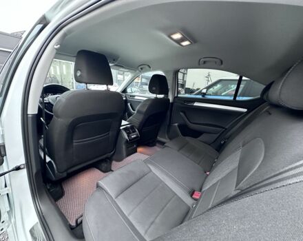 Белый Шкода Суперб, объемом двигателя 1.6 л и пробегом 171 тыс. км за 14000 $, фото 7 на Automoto.ua