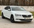 Белый Шкода Суперб, объемом двигателя 1.6 л и пробегом 171 тыс. км за 14000 $, фото 1 на Automoto.ua